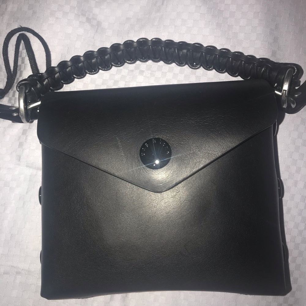 MICRO ATLAS CROSSBODY